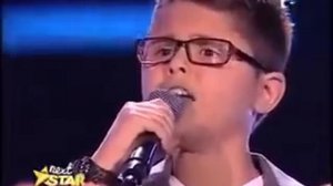 мальчик исполнил песню Меркьюри