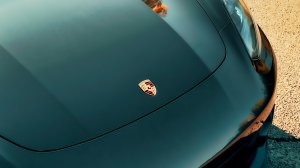 Tesla Model S vs Porsche Panamera