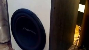 автомобильный сабвуфер. тест