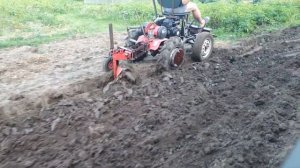 мини трактор из мотоблока агат, тест подвески плуга.