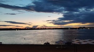 Волга, вечер, чернильное небо