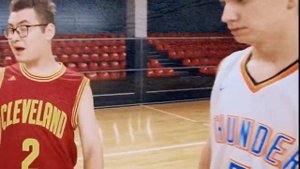 Серёга А4 сломал ногу ??