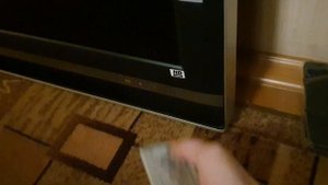 вот почему Sony bravia продавался как "не включается" - он и не ломался))) кто-то не разобрался...