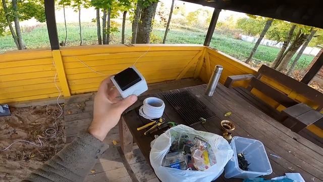 ТЕПЕРЬ ВСЕ ПОД КОНТРОЛЕМ ! ЭЛЕКТРИКА В БЕСЕДКЕ ! [Жизнь в деревне] смотреть онлайн