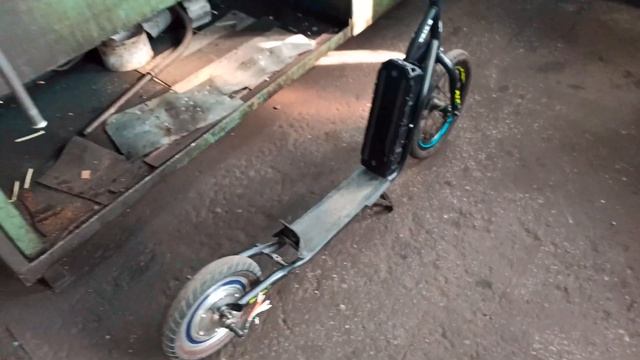 Электросамокат своими руками, на базе заводской рамы часть 3, переднее крыло и дисковый тормоз. смотреть онлайн