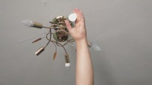 Светодиодные лампочки моргают и светятся в выключенном состоянии. Выход есть. Мы решили эту проблему