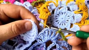 ШТОРКА крючком.Связала 52 цветка.МК Соединение цветочных мотивов крючком.