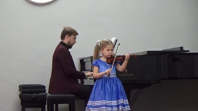 Соня Казанцева, 6 лет, скрипка. смотреть онлайн