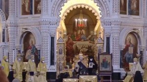 Патриарх Кирилл, поздравляет духовника Оптины пустыни схиархимандрита Илия Ноздрина с 90-летием