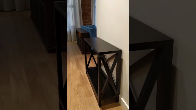 Чёрная консоль из МДФ в эмали