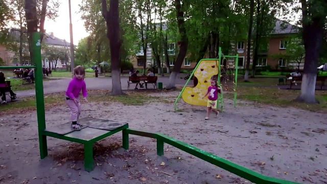 Две Милашки на детской площадке Влог смотреть онлайн