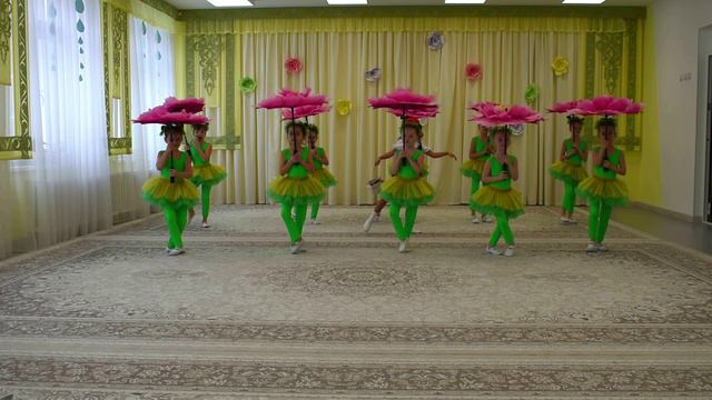 Цветочная поляна смотреть онлайн