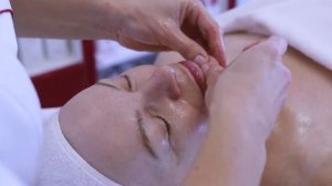 Процедура Age Summum - Guinot в сети Мишель Экзертье в Жулебино,  на Фрунзенской и на Плющихе