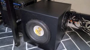 Logitech Z906 Bass Test 153