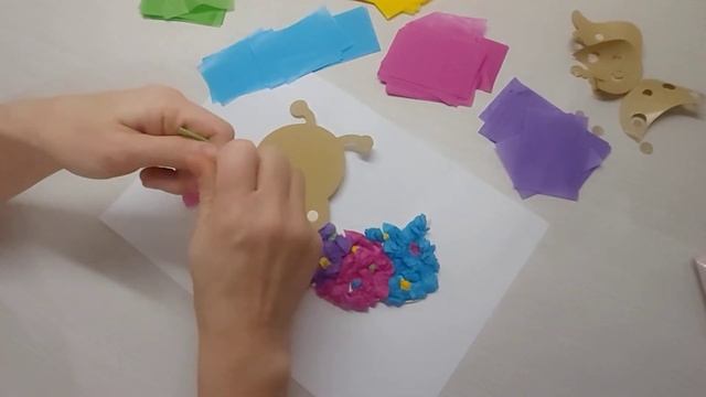 Merry Caterpillar (快乐的毛毛虫)- Лепим Веселую Гусеницу Вместе смотреть онлайн