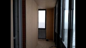 Тонированная вагонка. Покраска лазурью. Обшивка вагонкой углового балкона.