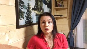 Почему не стоит нести на кладбище искусственные цветы