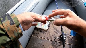 Как ловить щуку на раттлины в заброс.