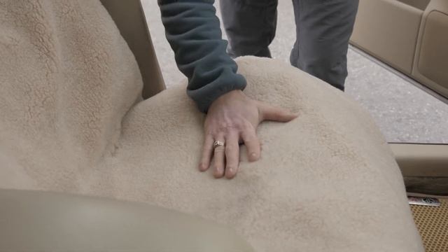 Процесс производства меховых накидок от AvtoAleks смотреть онлайн