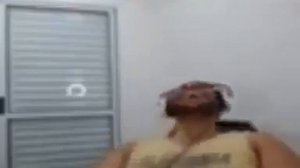 Мужик очень громко ржет | Недостающий мем