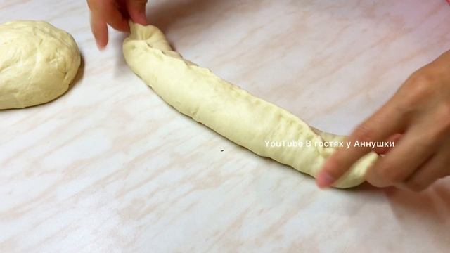 Багеты с чесноком, зеленью и хрустящей сырной корочкой. Очень мягкая выпечка, аромат на весь дом!