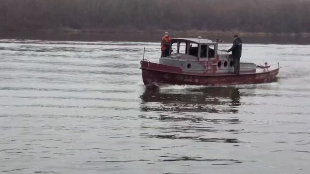 Самодельный водоизмещающий катер смотреть онлайн