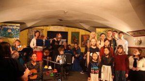 Рождественская греческая колядка, детский хор