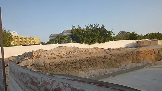 Стройка рядом с отелем Palm Beach Resort Hurghada. 15.09.2018 смотреть онлайн
