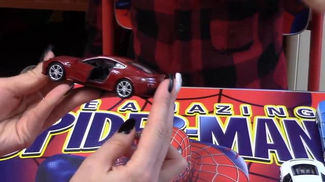 Играем с машинками вместе с Марком смотреть онлайн