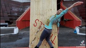 Метание ножей в цирке