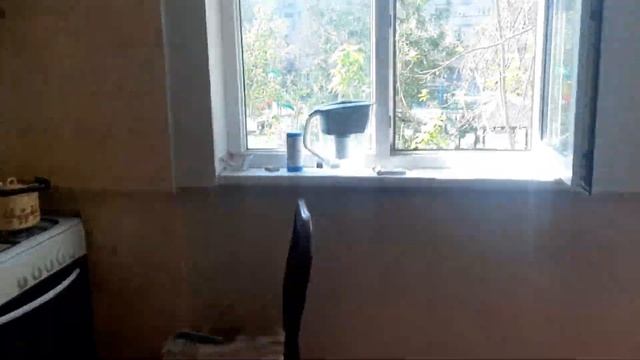 делаем ремонт , ломаем кафель ,вытаскиваем 100 килаграмовую ванну , смотреть онлайн