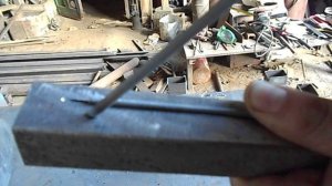 Способ заварить зазор на  профильной трубе 1.5 мм. Плющим электрод.