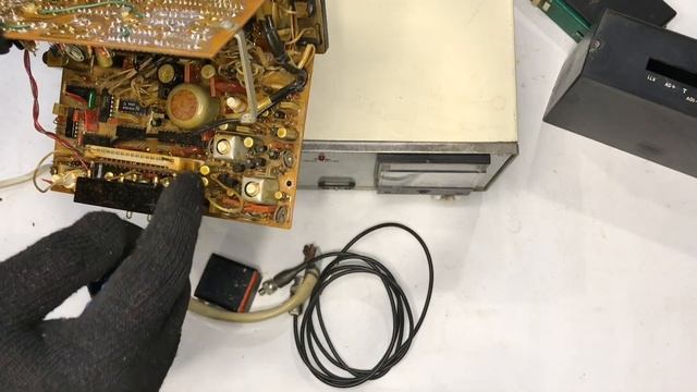 Драгоценные Металлы в Дефектоскопе и Огромный Трансформатор в Паяльной Станции СССР! смотреть онлайн