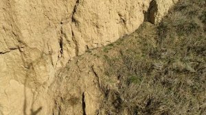 Верхний Наур, Надтеречный район. Заваленные пещеры нарта Новра.