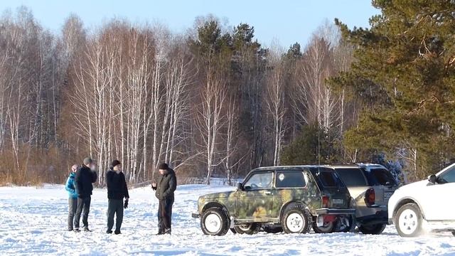 Кроссоверные покатушки на озере Андреевском (Тюмень) смотреть онлайн
