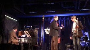 Хоронько каждый раз по новому поёт Вертинского