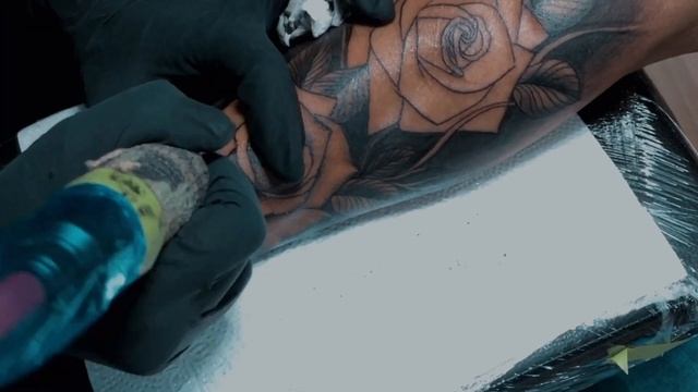 ROSE TATTOO | HALF SLEEVE смотреть онлайн