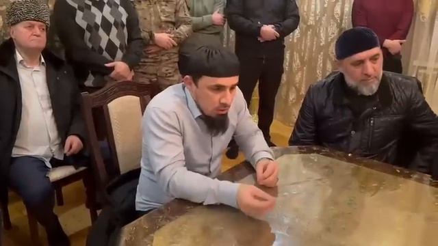 Мержоев Хьусейн и Даурбеков Микаил встретились и разрешили все миром смотреть онлайн