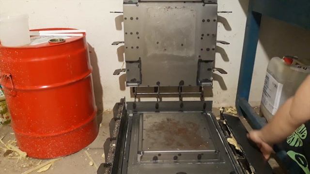 ИЗГОТОВЛЕНИЕ УЛЬЁВ ИЗ ППУ Своими руками Отвечаю на вопросы связанные с проблемами литья доньев смотреть онлайн