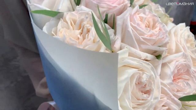 Обзор букета из роз Вайт Охара и эвкалипта смотреть онлайн