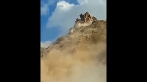 Катастрофический оползень в ущелье Кара-Кече, Киргизия. 15 сентября 2020 года