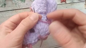 Вышивка ноздрей драконозаврику