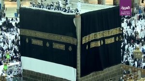 Kaaba kiswa changing on Arafat Day