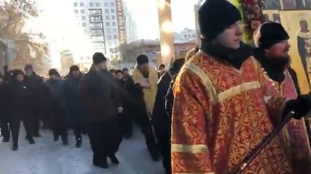 7 декабря 2022 г Екатерининский крестный ход от Свято- Троицкого Собора до Часовни Святой Екатерин смотреть онлайн