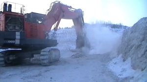 Hitachi EX1900 in ACTION. Power pure