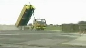 Краш тест на высокой скорости грузовика, грузовые автомобили
