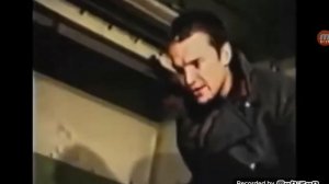 Реакция на зелёный слоник