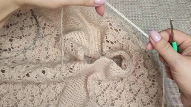 Кардиган из ангоры спицами/Часть 2. Боковые швы. Рукава #люблювязать #кардиганспицами #knittinglove