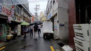 Сезон дождей в Корее.  Русский район в Сеуле