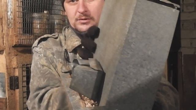 Бункерная кормушка Борюсь с выгребанием